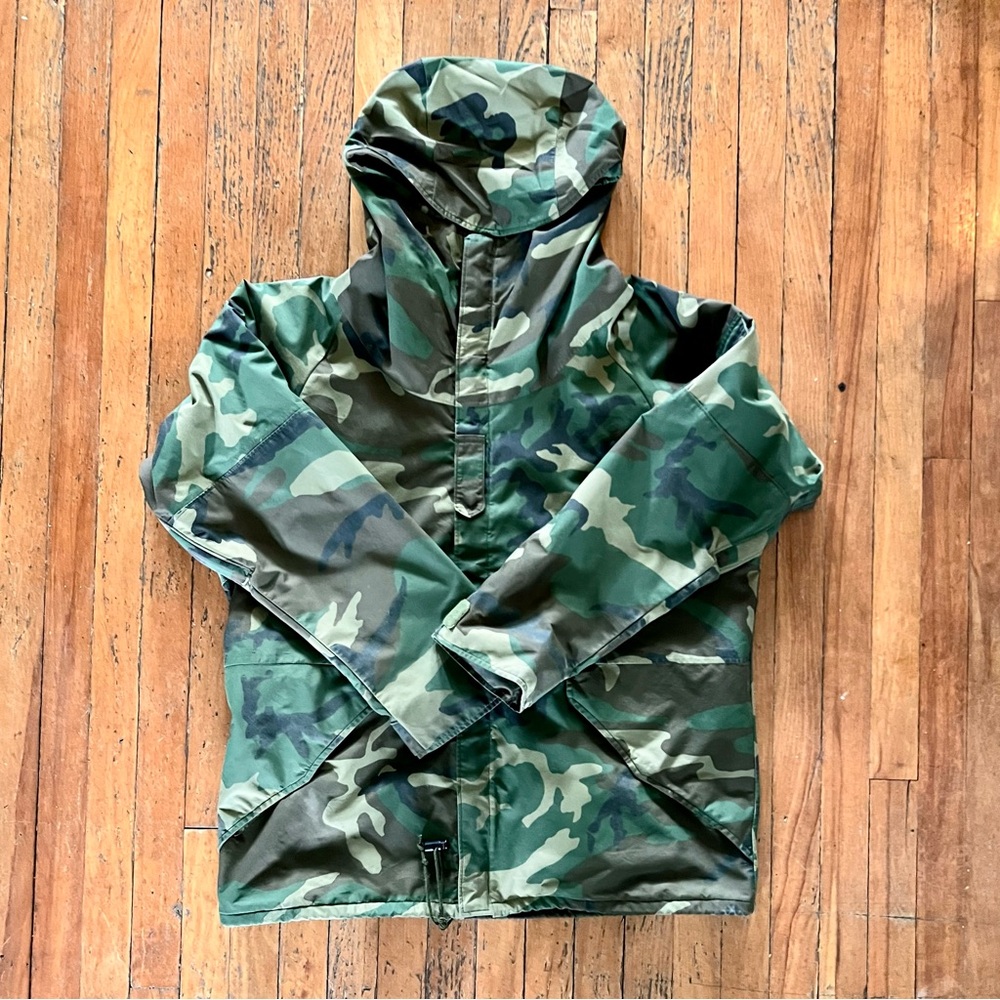 Vintage 1998 US Military Woodland Camo Cold Weather Jacket Size Large Regular